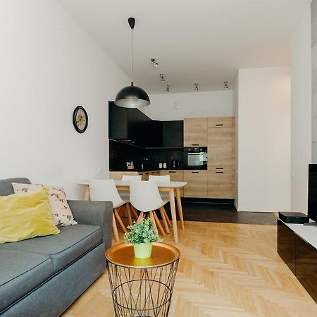 Shortstaypoland Grzybowska Varsóvia Exterior foto